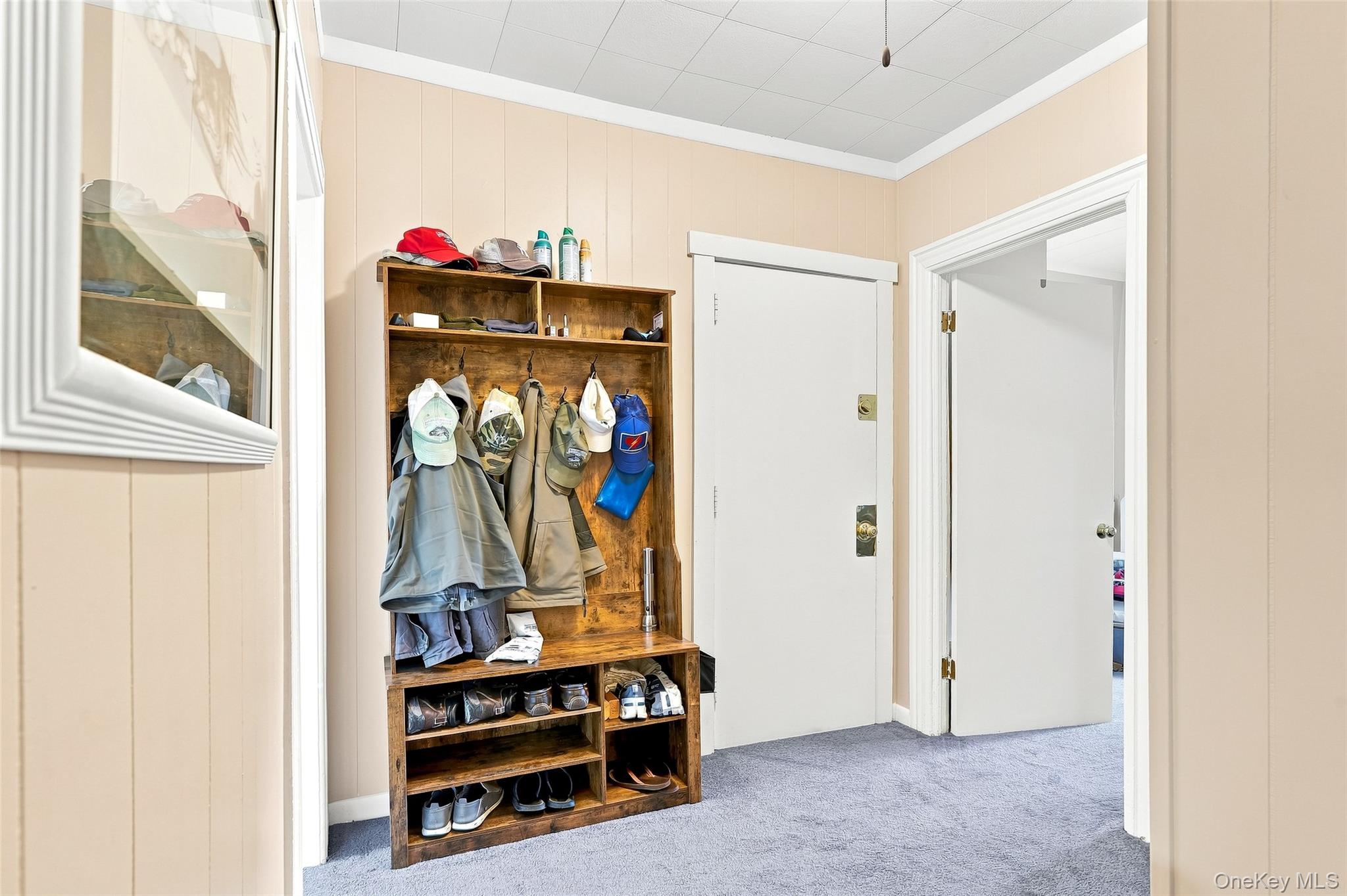 1095 Boston Post Road Rye, NY 10580 - Photo 13 of 23 Third Flr Unit : Entry Foyer