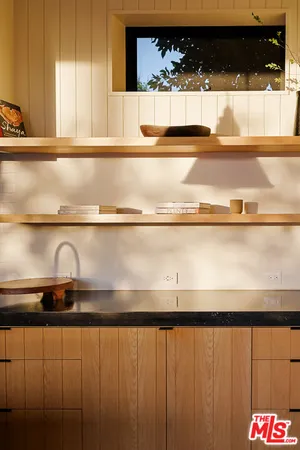 $18,000 | 901 Flower Avenue, Venice, CA 90291