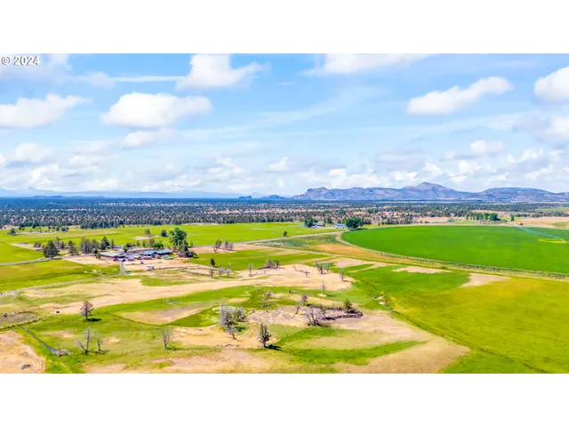 $1,449,000 | 3068 Southwest Reif Road, Powell Butte, OR 97753