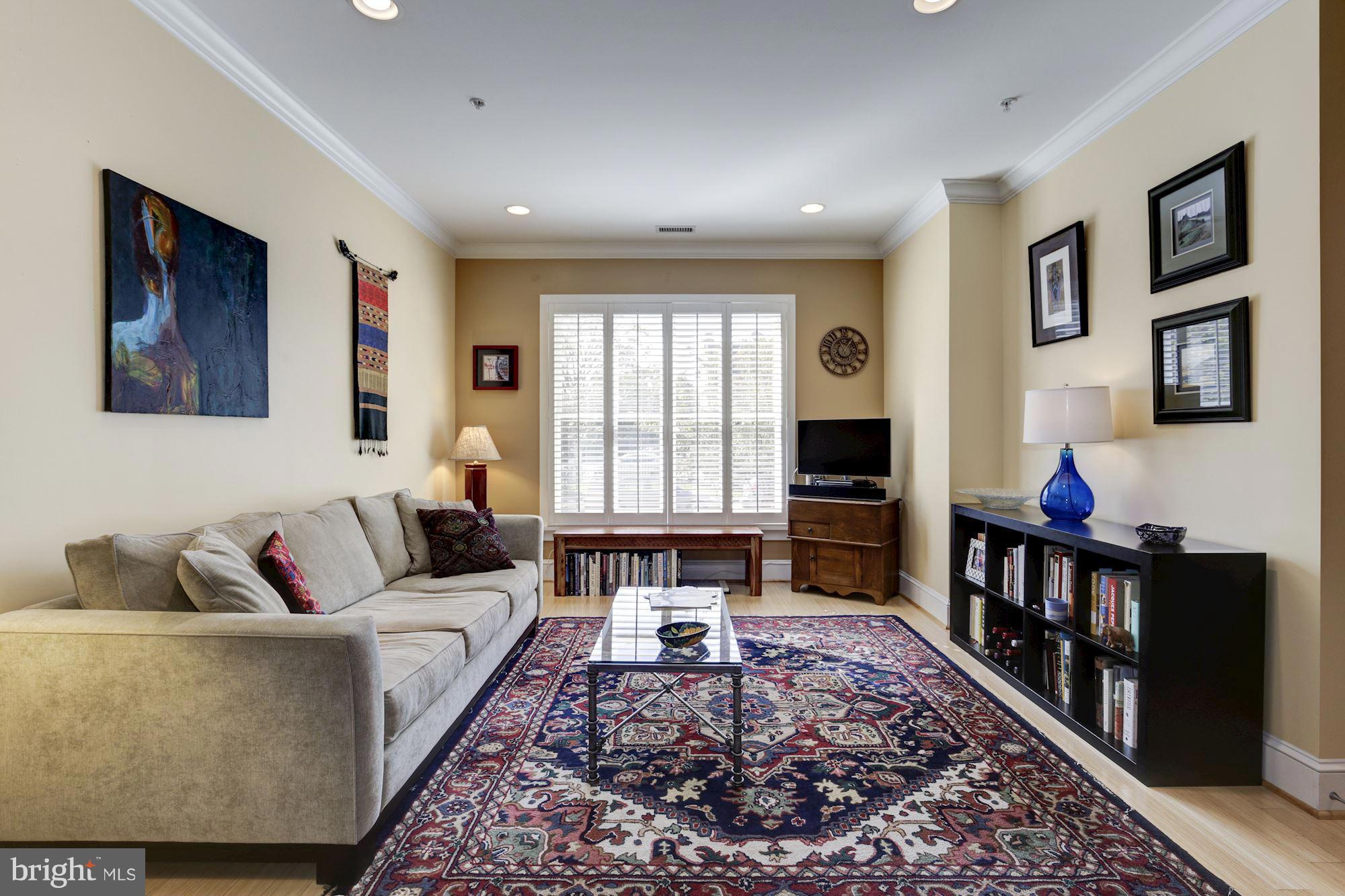 449 R Street Northwest, Unit 102 Washington, DC 20001 - Photo 3 of 18 Living Room