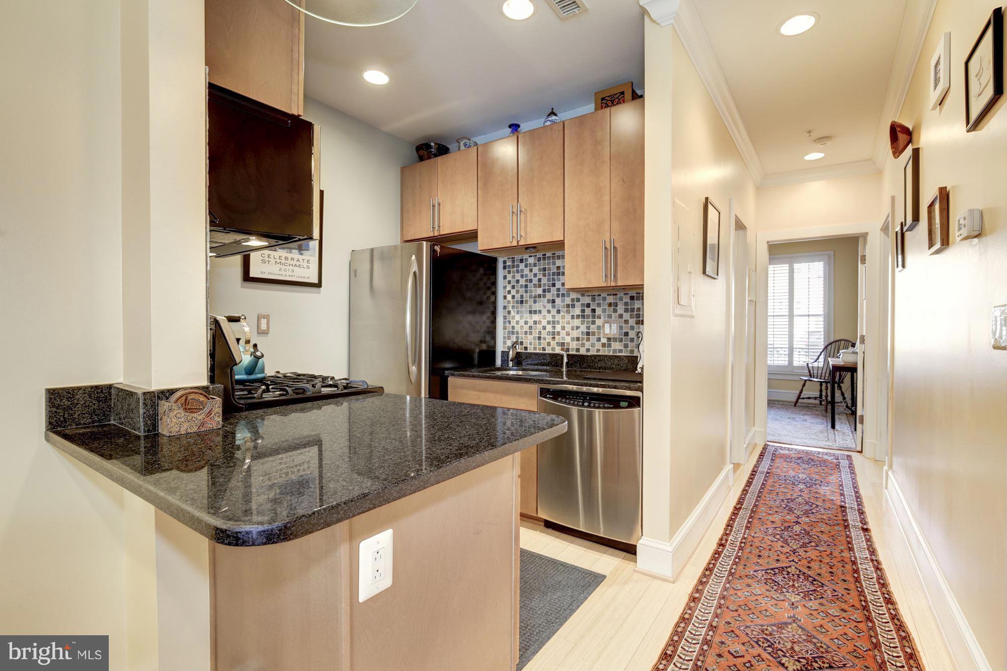 449 R Street Northwest, Unit 102 Washington, DC 20001 - Photo 6 of 18 Kitchen
