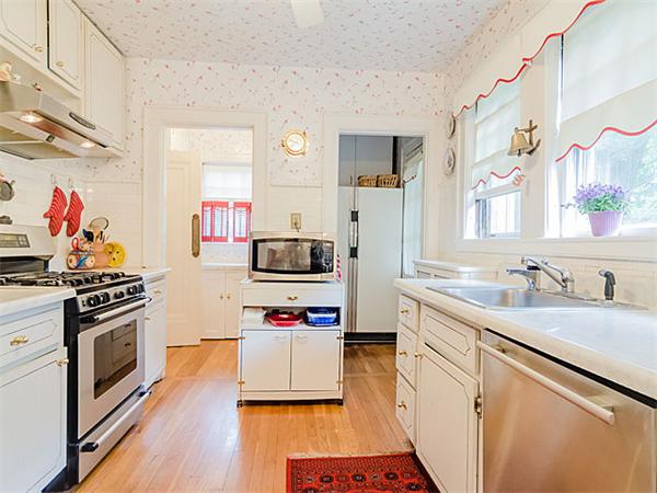 34 Bothfeld Road Newton, MA 02459 - Photo 11 of 21 Gallery Image 11