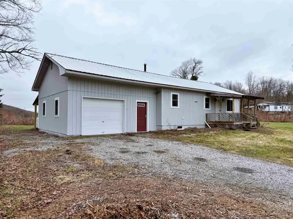$228,500 | 410 Water Street, Albany, VT 05820