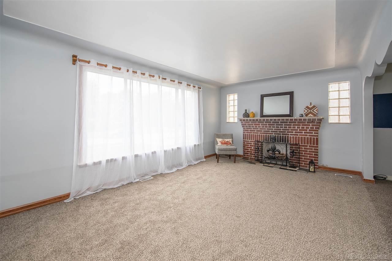 21175 Behrendt Avenue Warren, MI 48091 - Photo 4 of 37