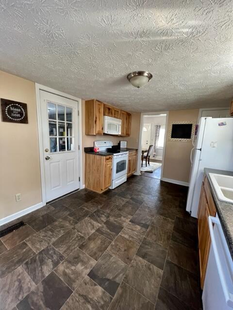 129 Spring Street Utica, OH 43080 - Photo 26 of 35 IMG_0454