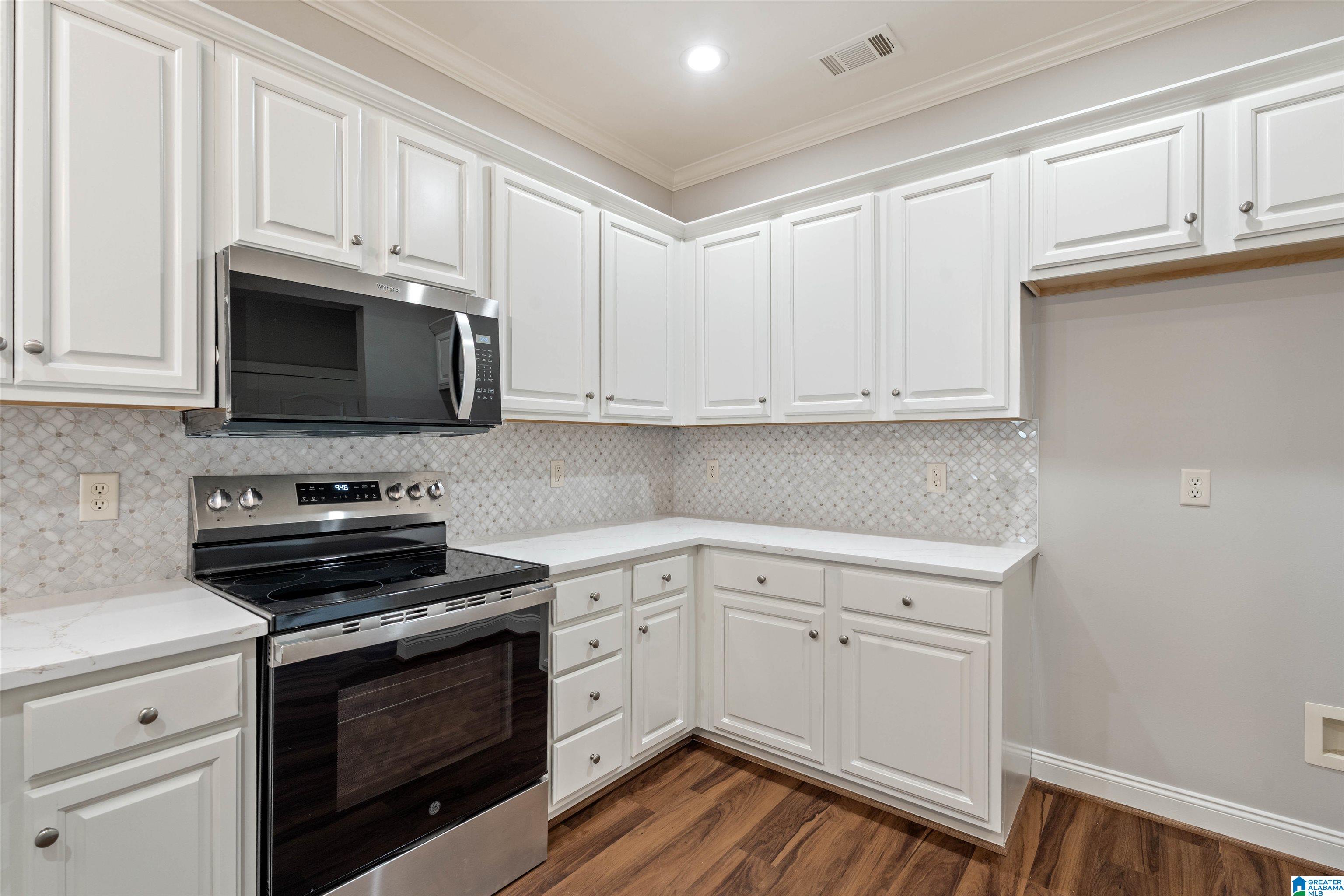 1119 Weybridge Road Pelham, AL 35124 - Photo 15 of 42