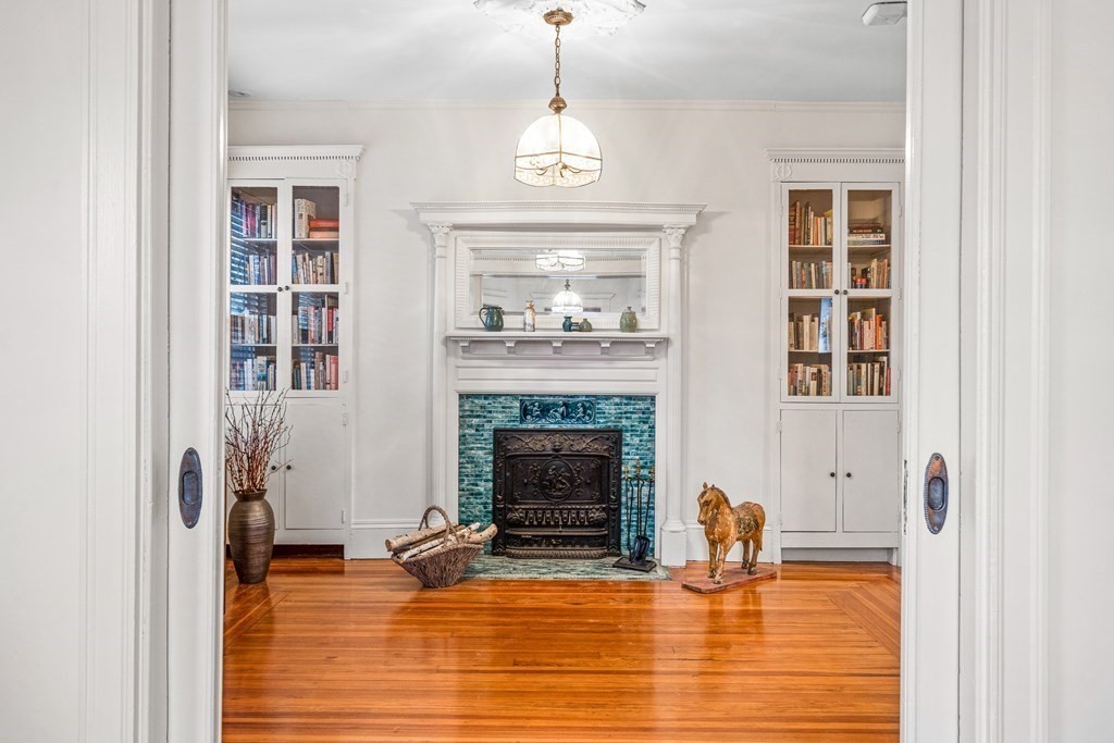 36 Upland Road, Unit 3 Cambridge, MA 02140 - Photo 5 of 37 Gallery Image 5