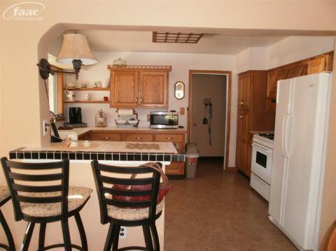 7159 Davison Road Davison, MI 48423 - Photo 5 of 24 20233039-4.JPG