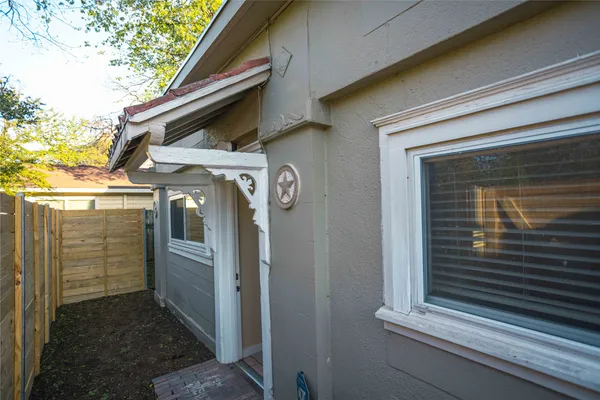 $2,475 | 2003 Haskell Street, Unit 1, Austin, TX 78702