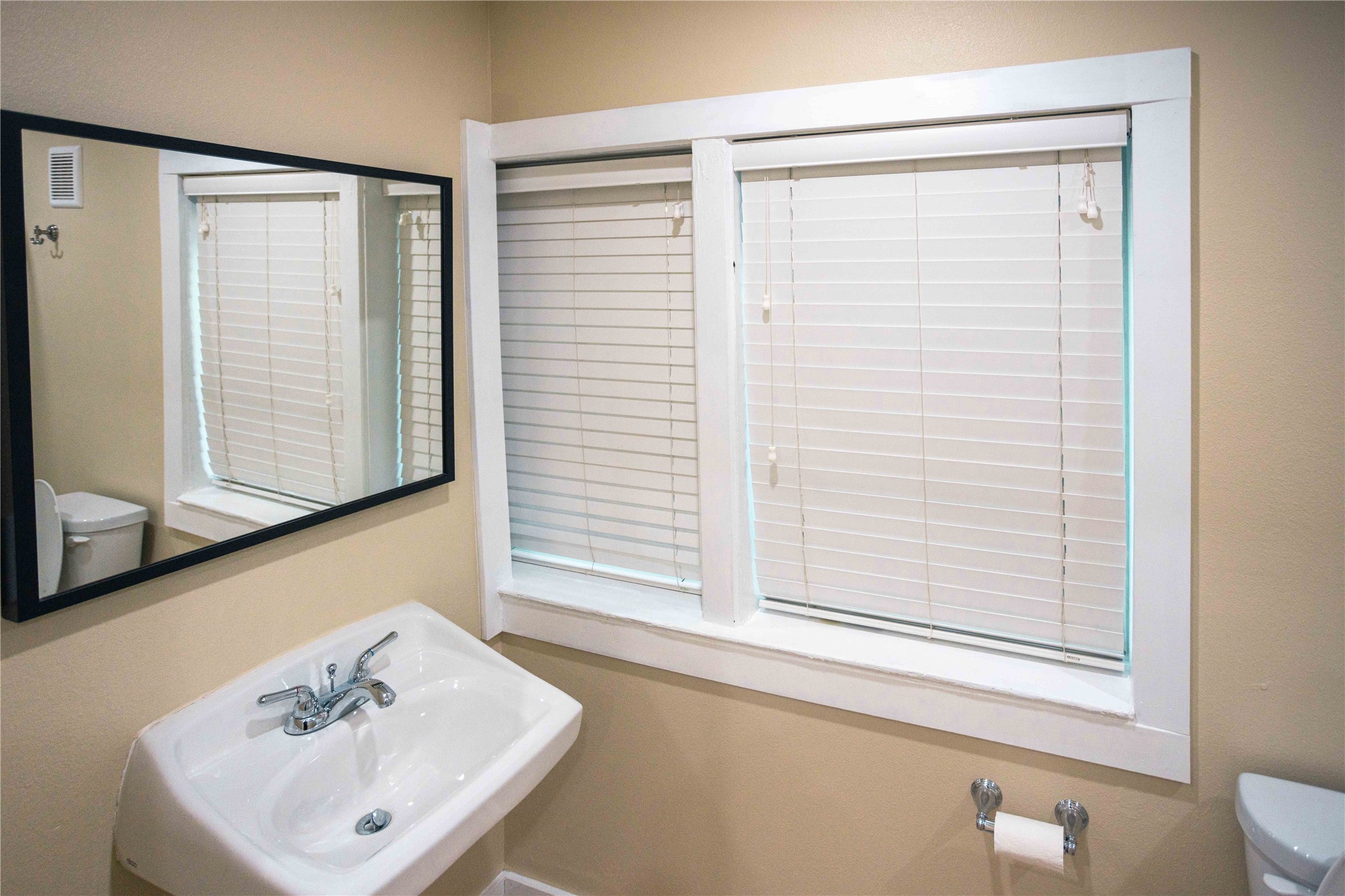 2003 Haskell Street, Unit 1 Austin, TX 78702 - Photo 17 of 21 Bath 2