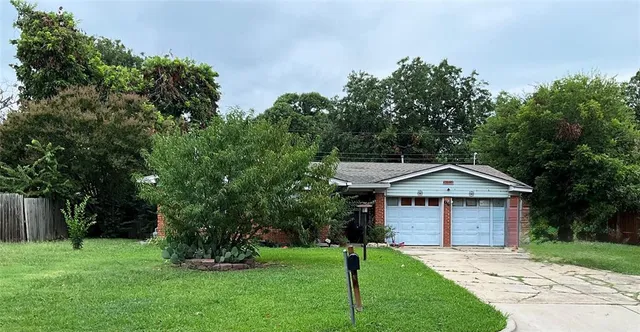 $255,000 | 2009 Barton Drive, Arlington, TX 76010