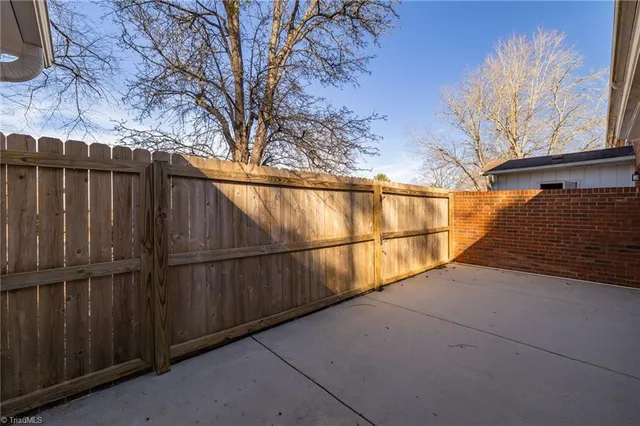 $171,000 | 4618 Lawndale Drive, Unit F, Greensboro, NC 27455