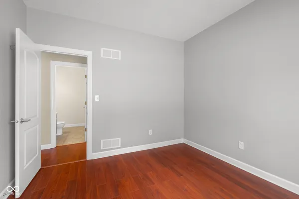 $329,900 | 2910 Park View Drive, Columbus, IN 47201
