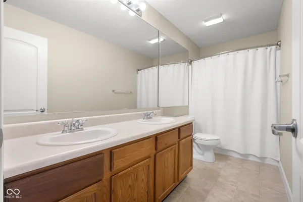 $329,900 | 2910 Park View Drive, Columbus, IN 47201