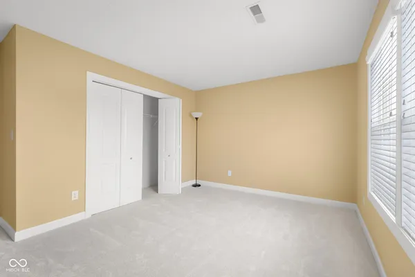 $329,900 | 2910 Park View Drive, Columbus, IN 47201