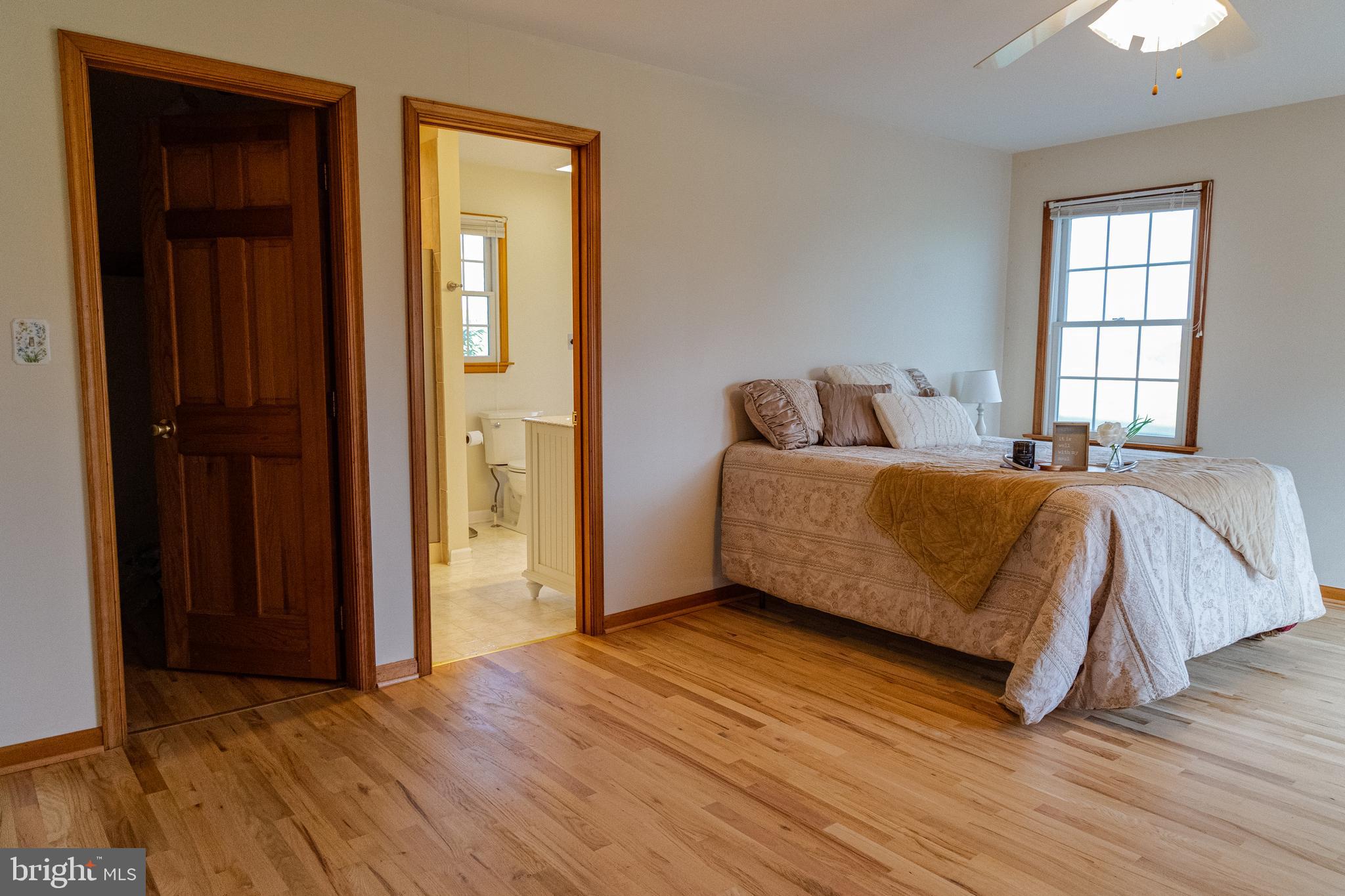 14211 Line Road New Freedom, PA 17349 - Photo 20 of 55 Primary suite