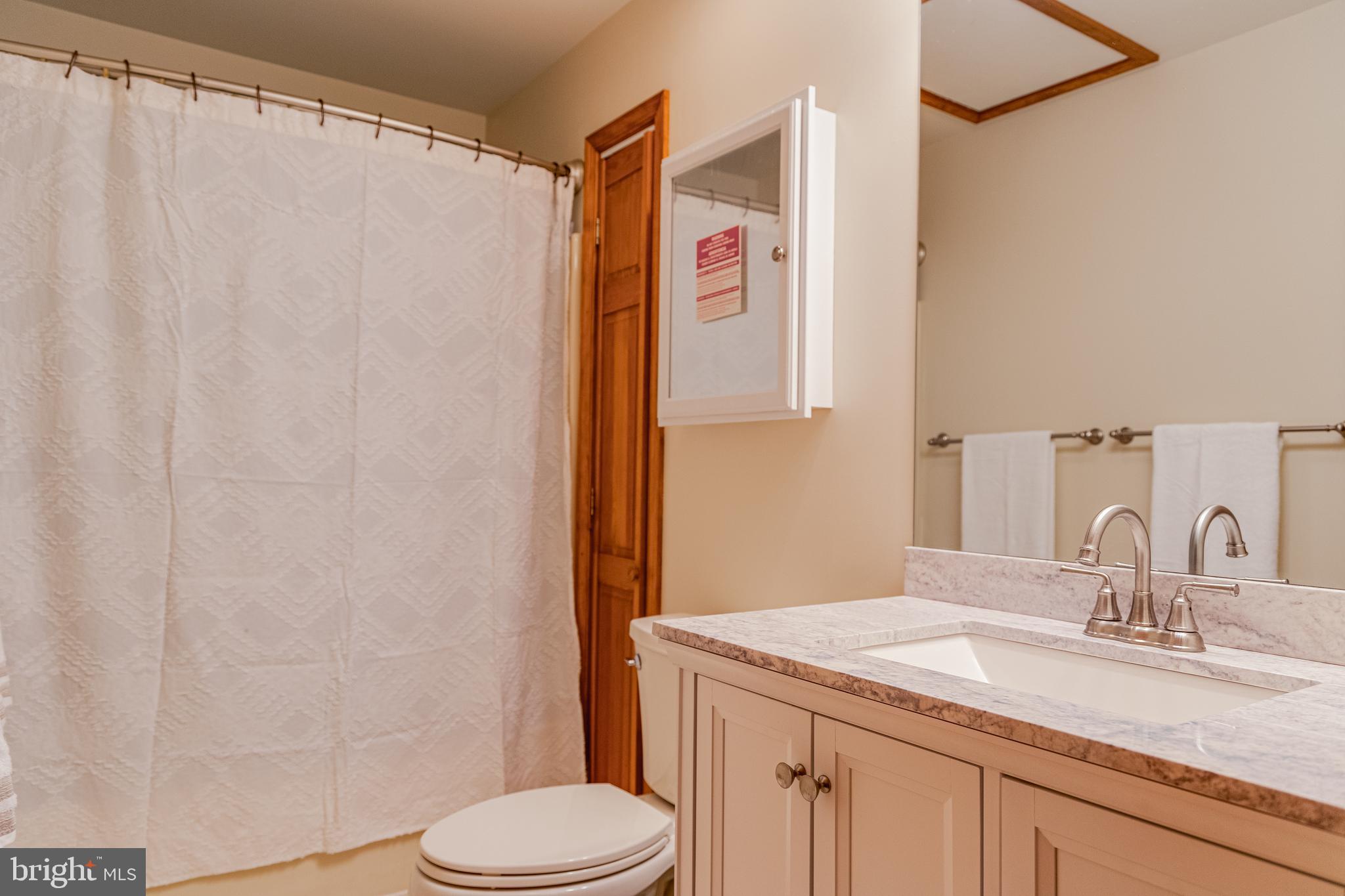 14211 Line Road New Freedom, PA 17349 - Photo 34 of 55 2nd bathroom which is between the bedrooms