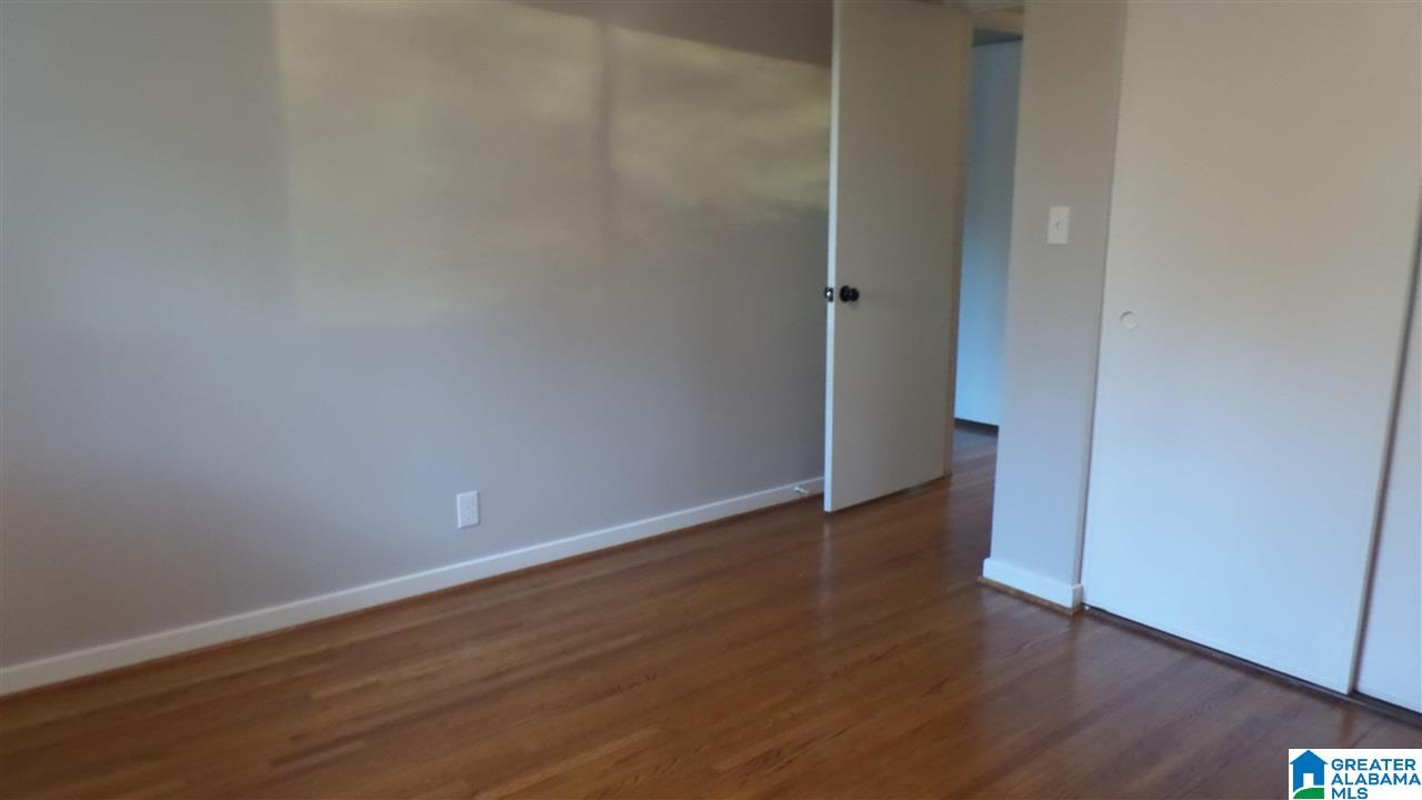 1113 Barnisdale Road Birmingham, AL 35235 - Photo 15 of 32