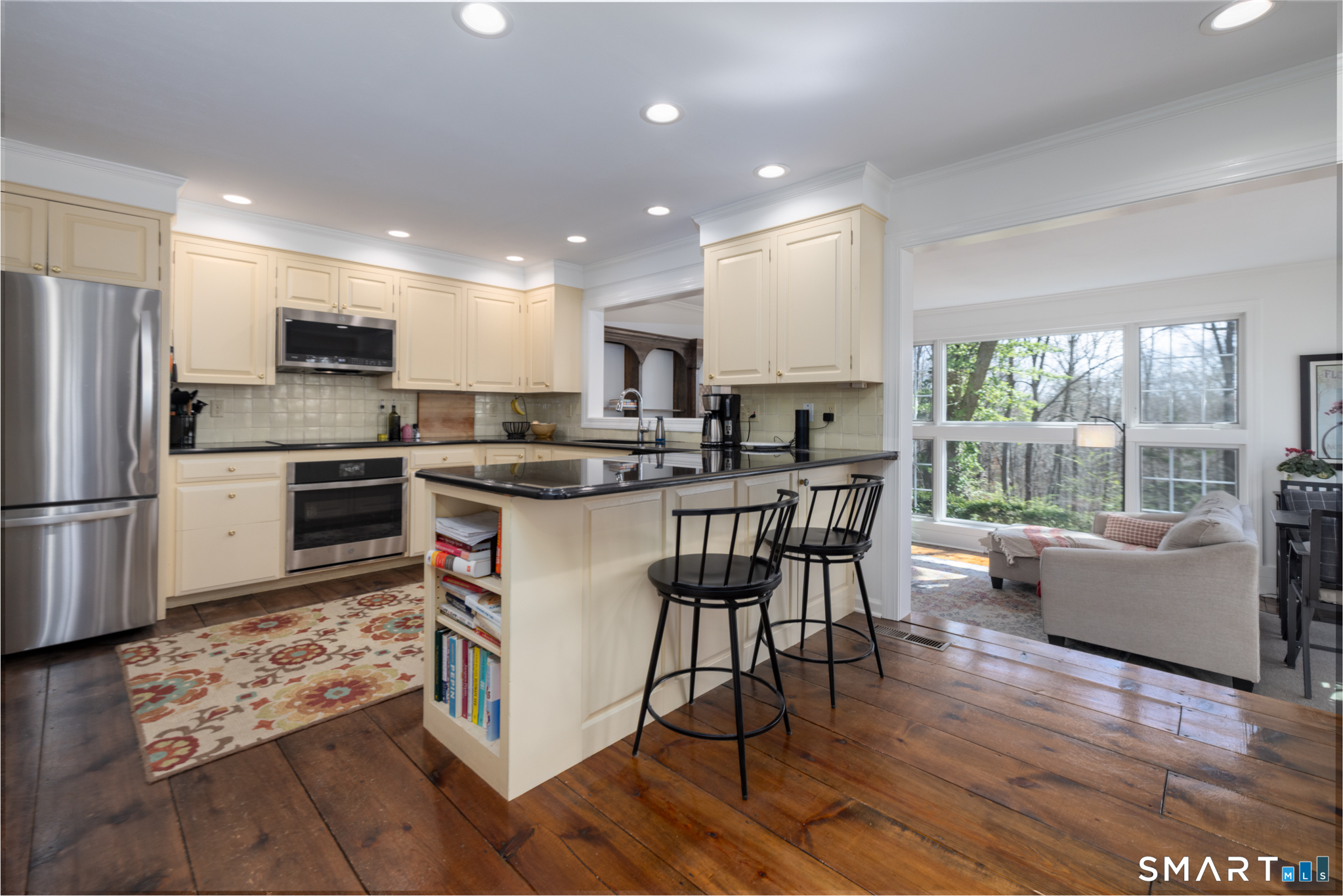 122 Crest Road Middlebury, CT 06762 - Photo 5 of 37