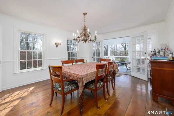 $825,000 | 122 Crest Road, Middlebury, CT 06762