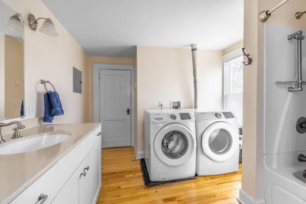 $329,000 | 178 West Broadway, Bangor, ME 04401