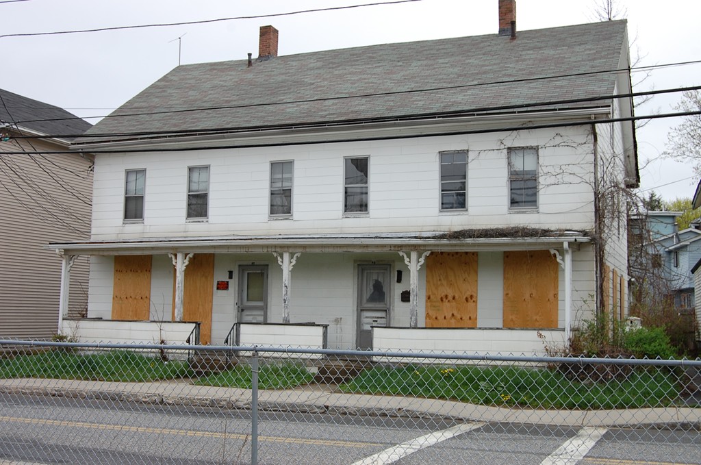 89 Pleasant Street Ware, MA 01082 - Photo 1 of 1 Gallery Image 1