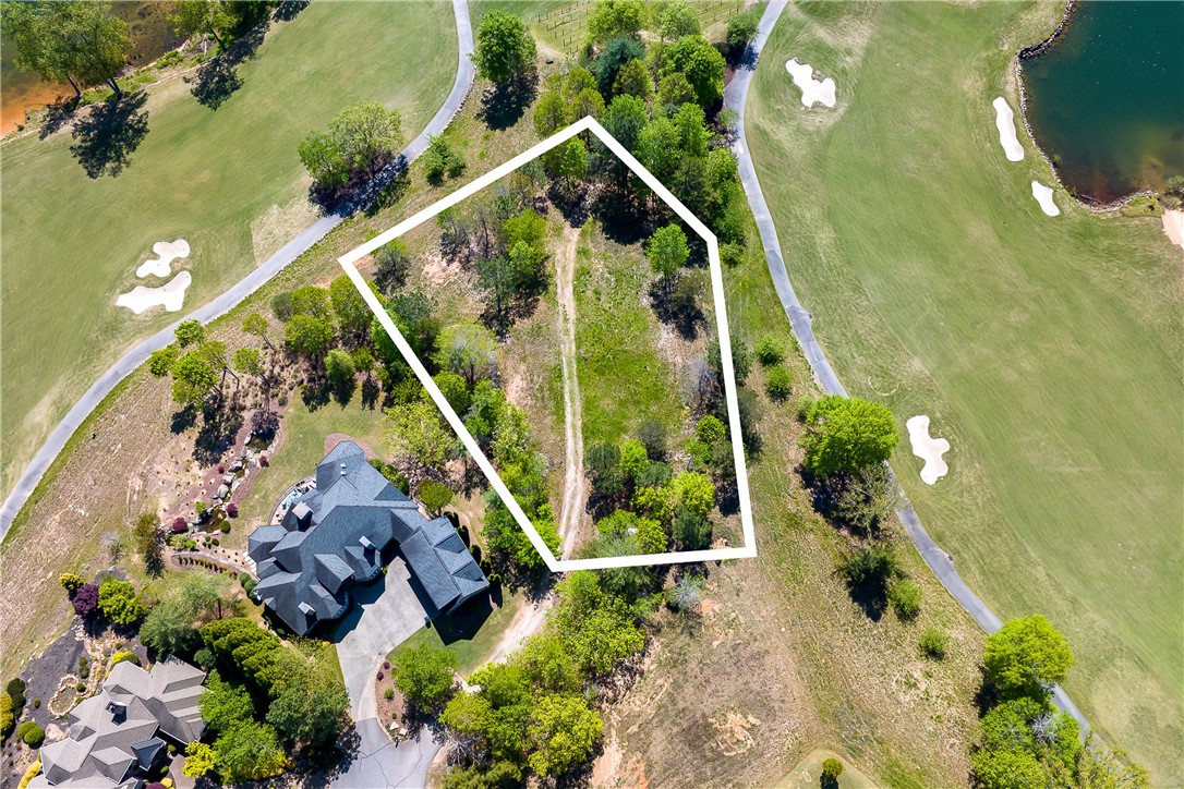 249 Long Cove Court Sunset, SC 29685 - Photo 9 of 21 Property lines depicted on aerial photographs may not be representative of actual property lines.