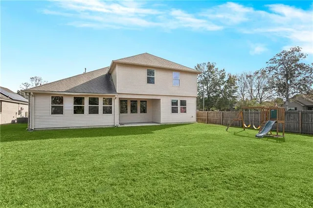 $335,000 | 75601 Sylvia Drive, Covington, LA 70435