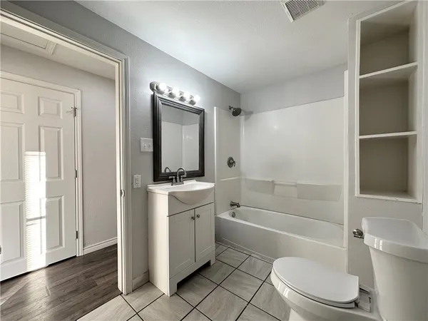 $1,295 | 834 Van Cura Drive, Corpus Christi, TX 78408