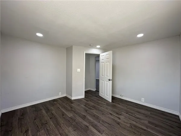 $1,295 | 834 Van Cura Drive, Corpus Christi, TX 78408