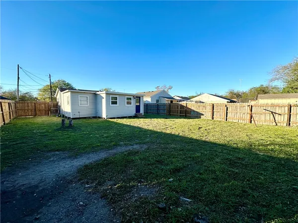 $1,295 | 834 Van Cura Drive, Corpus Christi, TX 78408