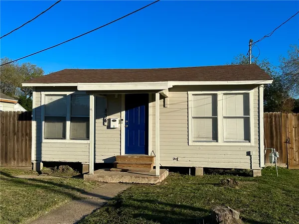 $1,295 | 834 Van Cura Drive, Corpus Christi, TX 78408