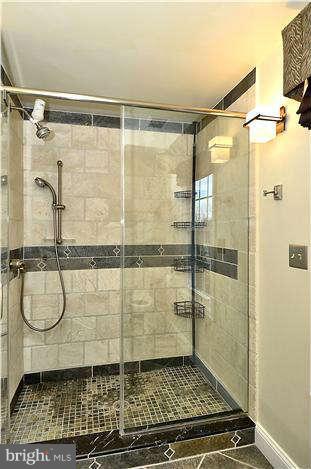 12124 Triple Crown Road North Potomac, MD 20878 - Photo 18 of 28 Bath (Master)