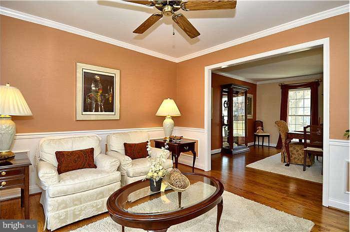 12124 Triple Crown Road North Potomac, MD 20878 - Photo 6 of 28 Sitting room