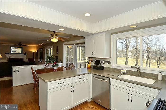 12124 Triple Crown Road North Potomac, MD 20878 - Photo 9 of 28 Kitchen