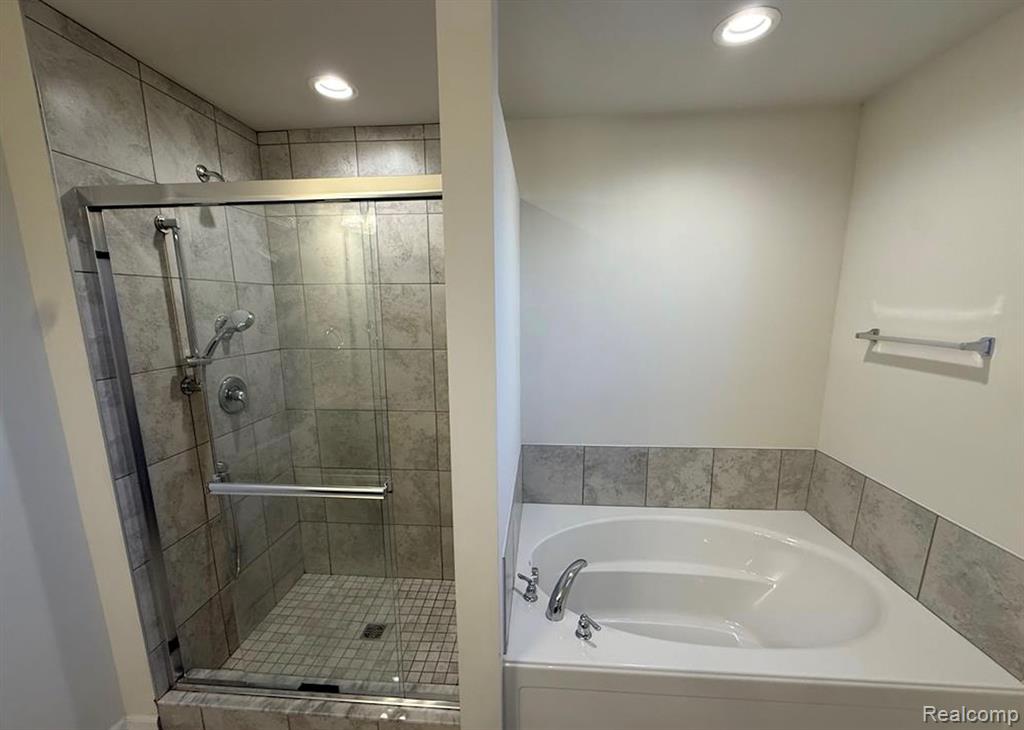 43533 Prospect Lane Novi, MI 48375 - Photo 7 of 9