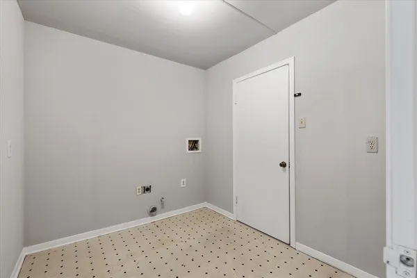 $1,695 | 5217 Deavers Lane, Fort Worth, TX 76114