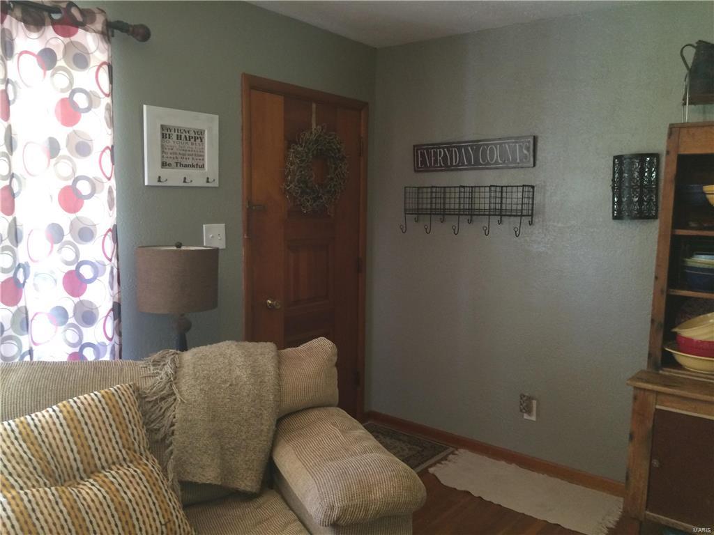 2153 Seminary Road Brighton, IL 62012 - Photo 15 of 36 Gallery Image 15