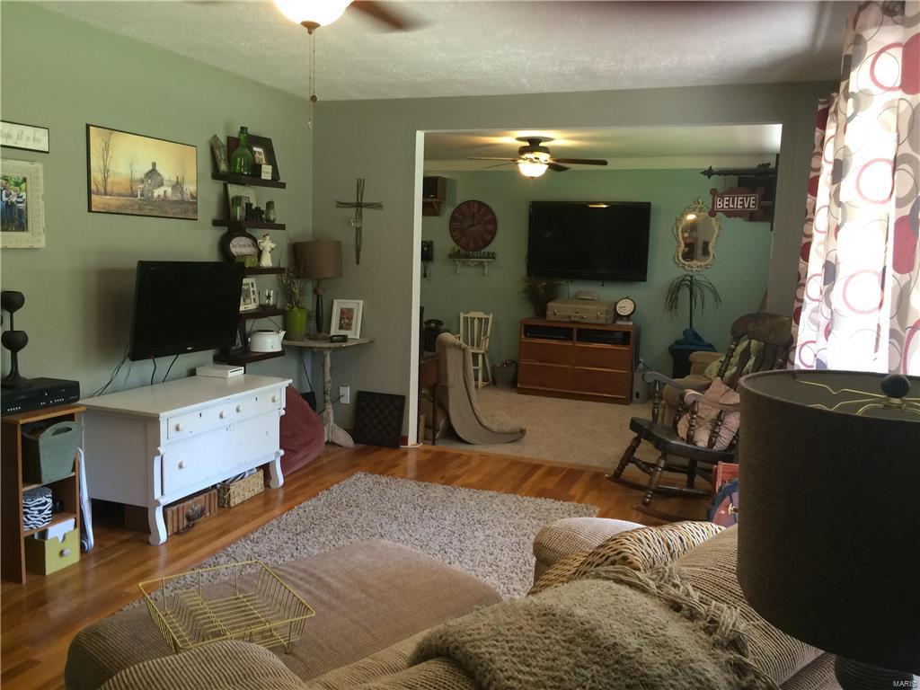 2153 Seminary Road Brighton, IL 62012 - Photo 16 of 36 Gallery Image 16