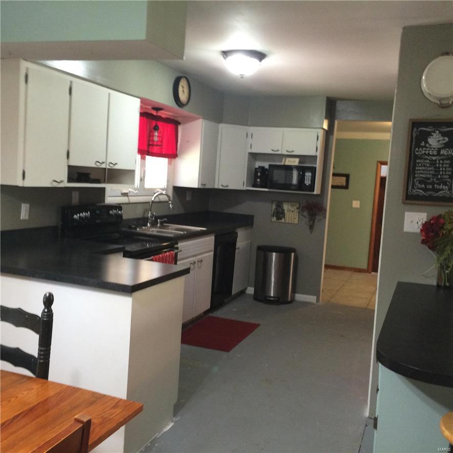 2153 Seminary Road Brighton, IL 62012 - Photo 20 of 36 Gallery Image 20