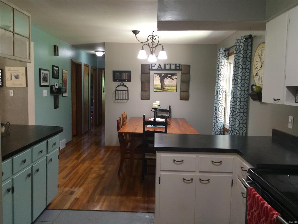 2153 Seminary Road Brighton, IL 62012 - Photo 25 of 36 Gallery Image 25