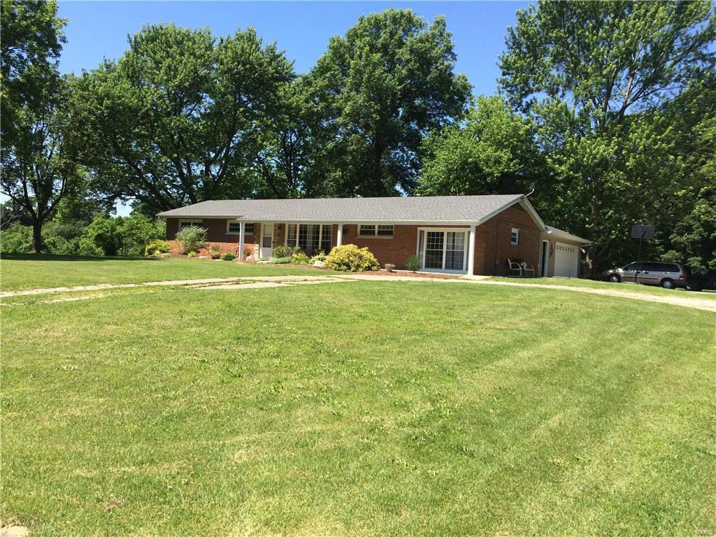 2153 Seminary Road Brighton, IL 62012 - Photo 10 of 36 Gallery Image 10