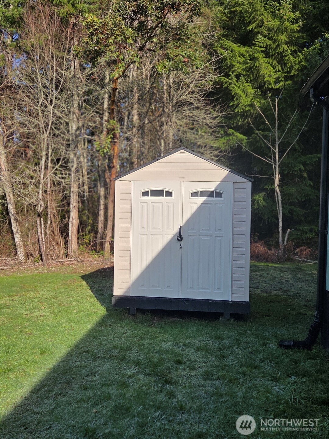 15503 Cedar Park Road Southeast, Unit 35C Olalla, WA 98359 - Photo 22 of 23 a view of a backyard with barn