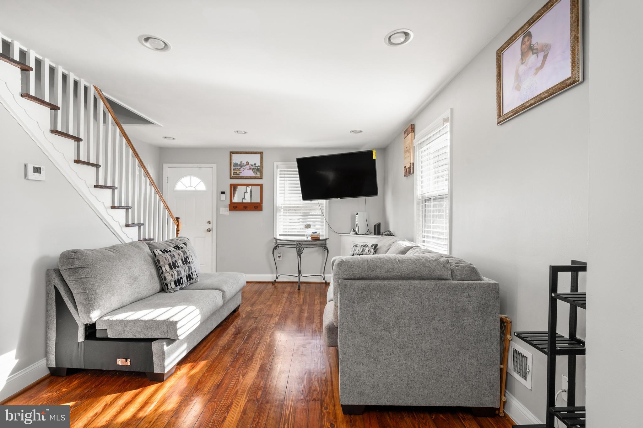 219 Parkwood Road Dundalk, MD 21222 - Photo 3 of 37 Gallery Image 3