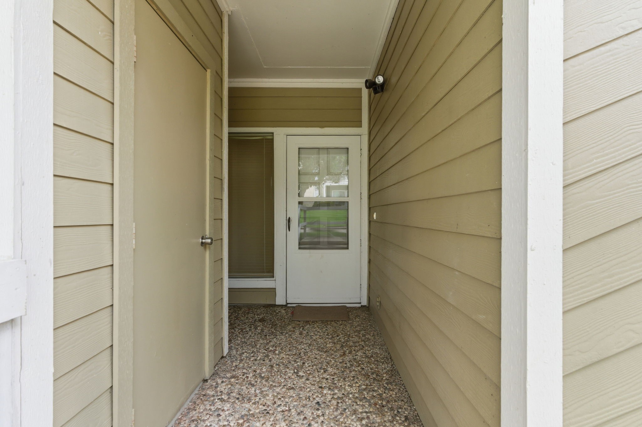 144 April Point Drive South Conroe, TX 77356 - Photo 4 of 33
