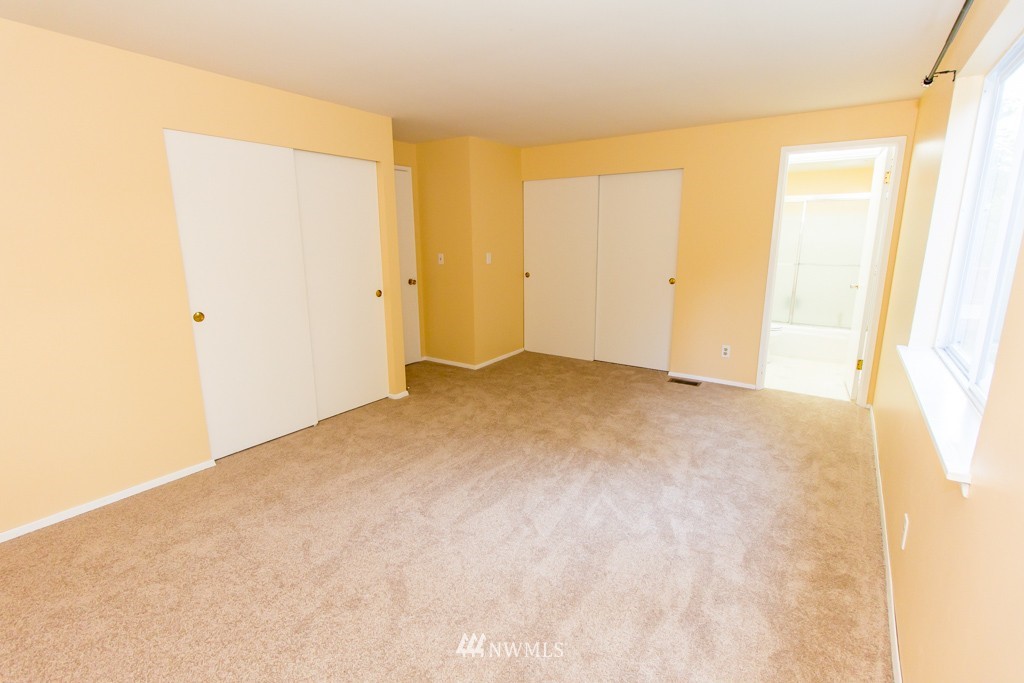 13634 Southeast 171st Place Renton, WA 98058 - Photo 12 of 21 Gallery Image 12