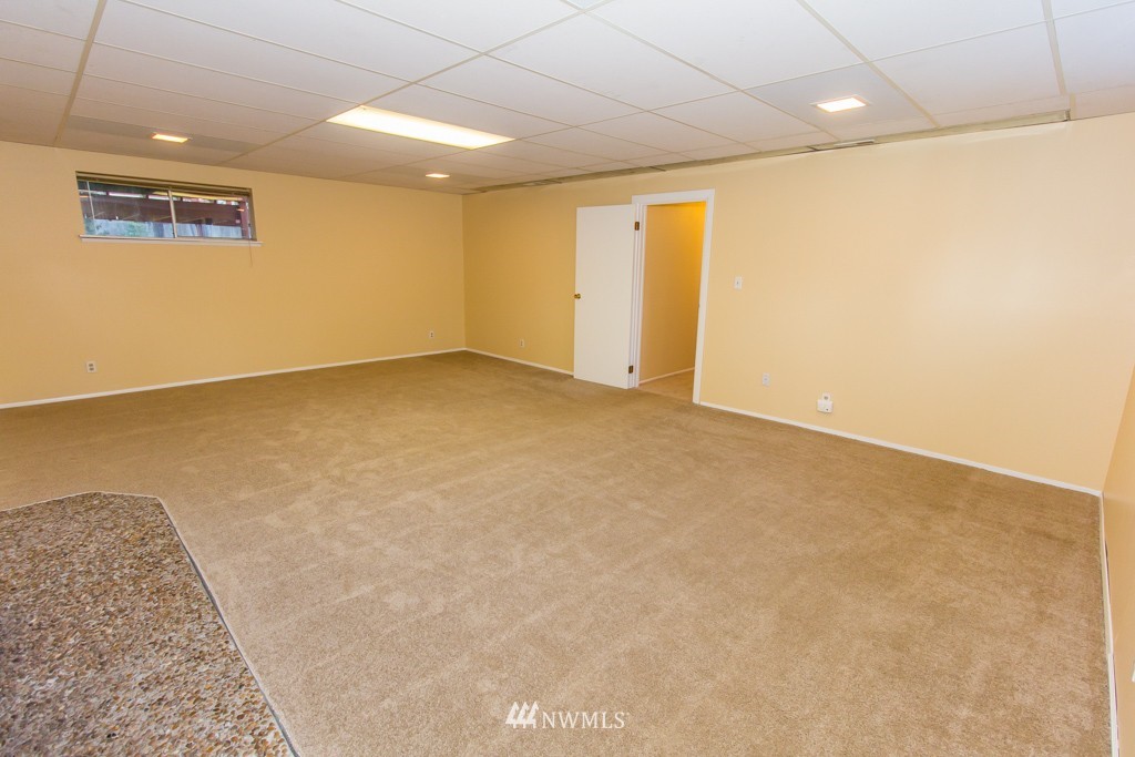 13634 Southeast 171st Place Renton, WA 98058 - Photo 14 of 21 Gallery Image 14