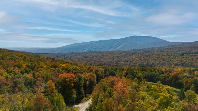 $999,800 | 60 Forest Heights Road, Stratton, VT 05360