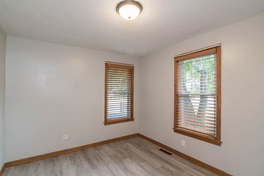 80 Colton Street Springfield, MA 01109 - Photo 17 of 31 Gallery Image 17