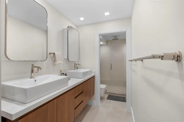 $7,000 | 1121 Crandon Boulevard, Unit E503, Key Biscayne, FL 33149